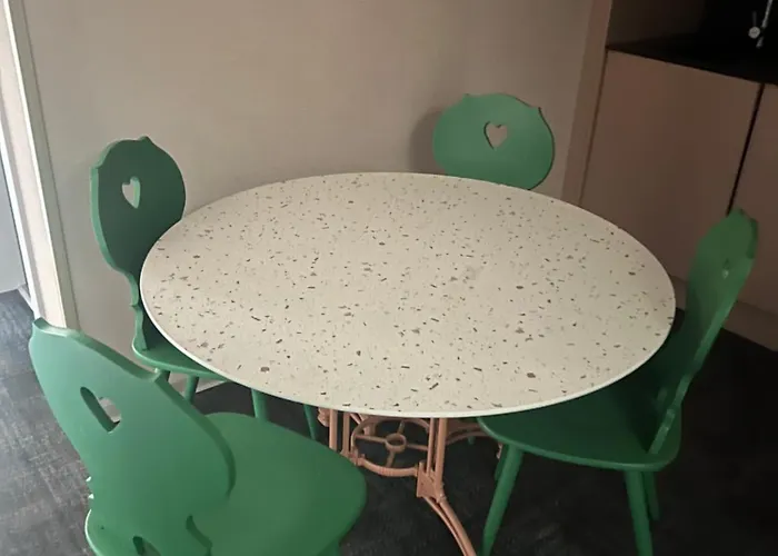 アパートホテル Kempf コルマール